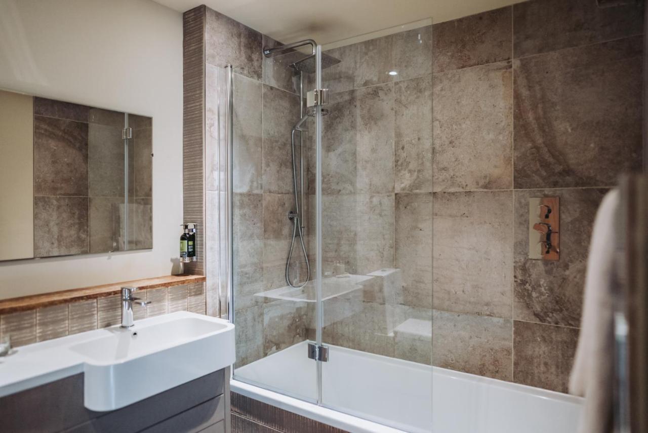 The Assheton Arms Hotel 5*